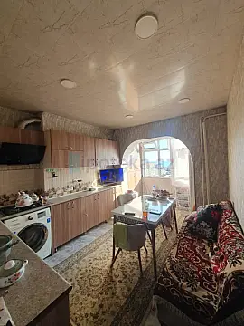 Satılır 2 otaqlı köhnə tikili 55 m²