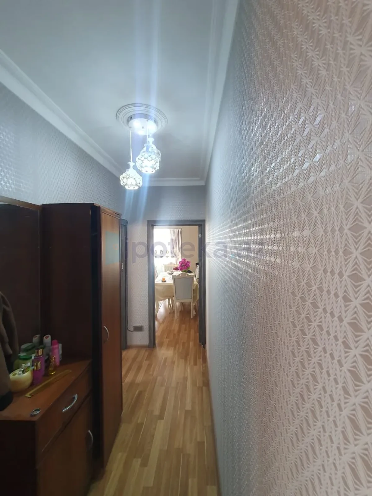 Satılır 2 otaqlı köhnə tikili 55 m²