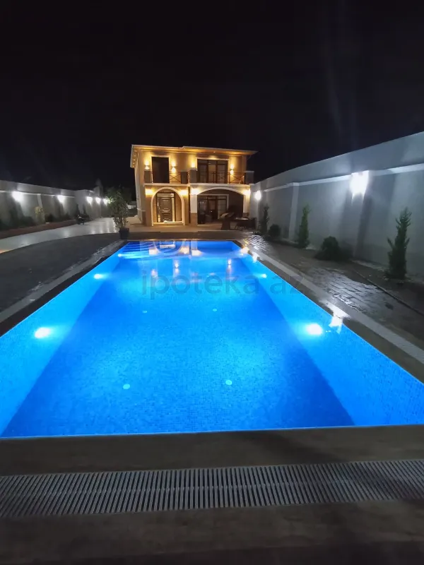 Satılır 5 otaqlı həyət evi 200 m²