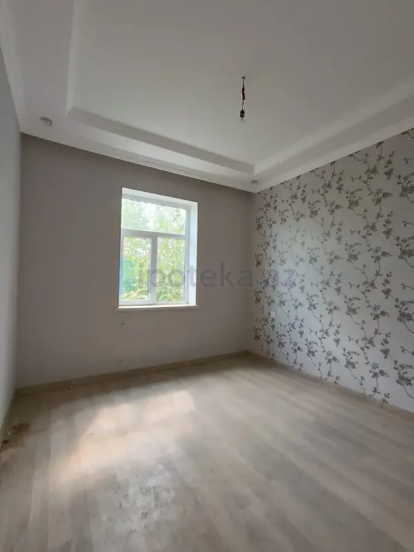 Satılır 6 otaqlı həyət evi 180 m²