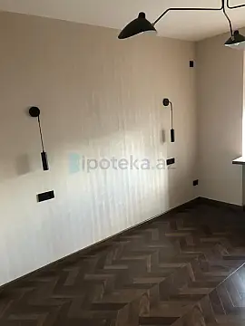 Satılır 2 otaqlı köhnə tikili 60 m²