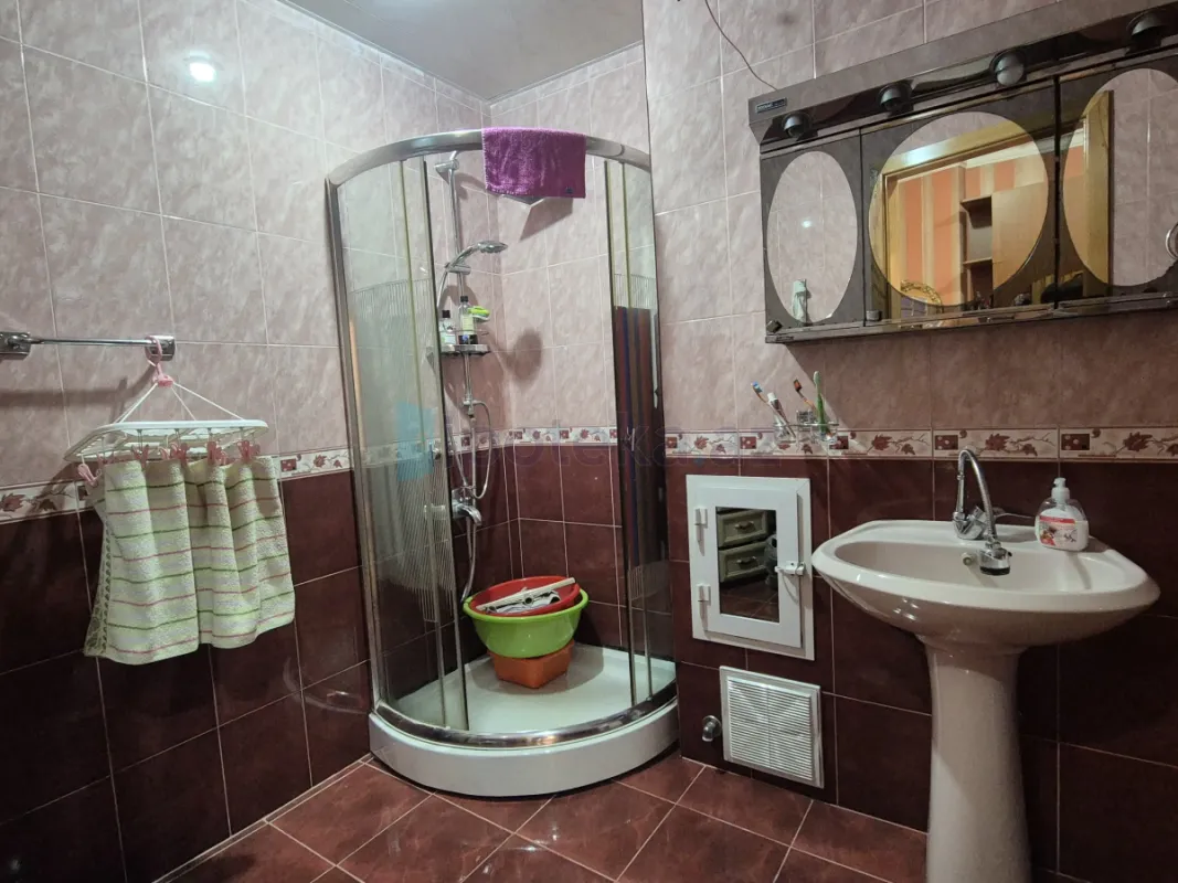 Satılır 4 otaqlı yeni tikili 140 m²