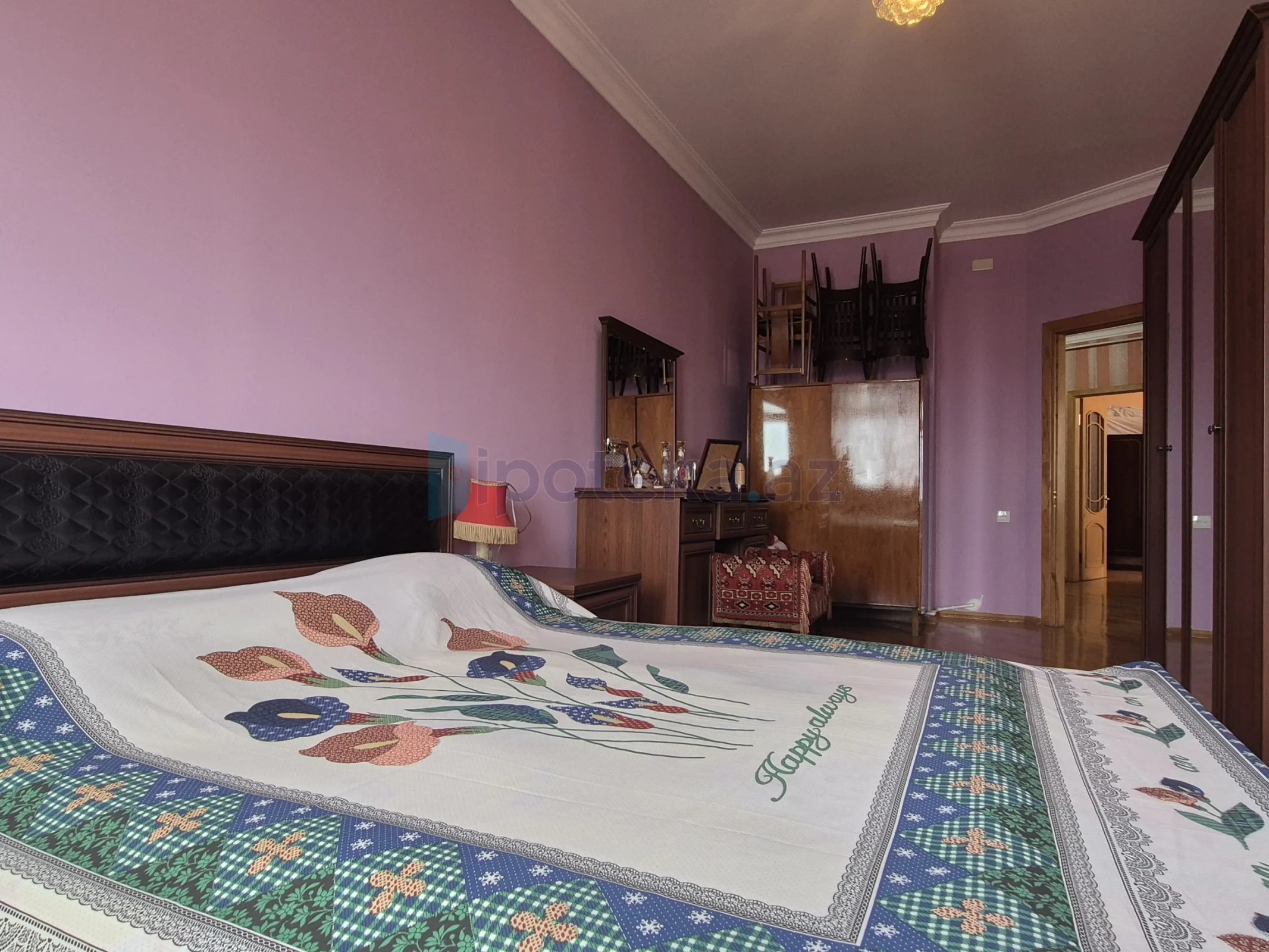 Satılır 4 otaqlı yeni tikili 140 m²