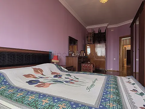 Satılır 4 otaqlı yeni tikili 140 m²