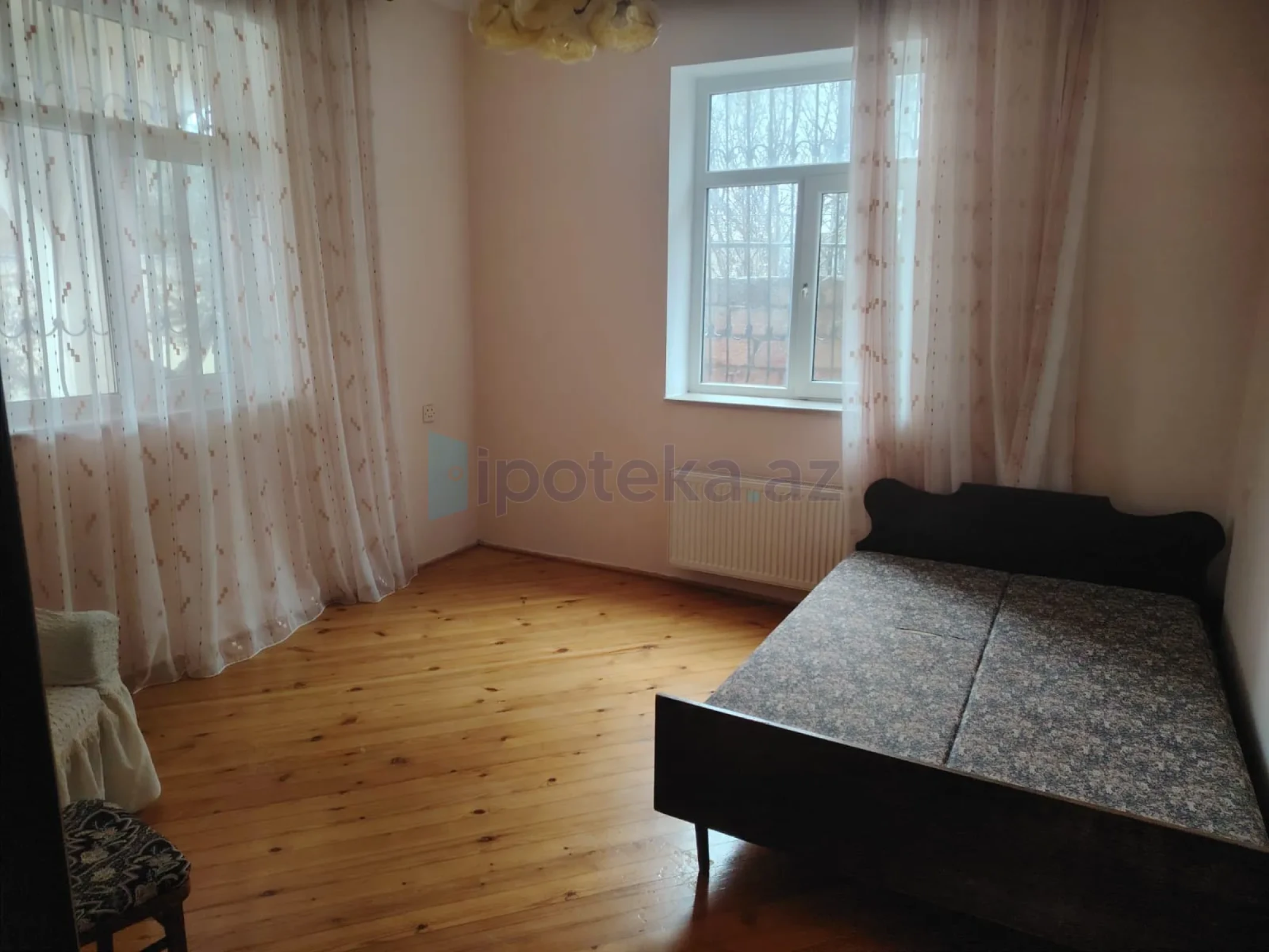 Satılır 4 otaqlı həyət evi 144 m²