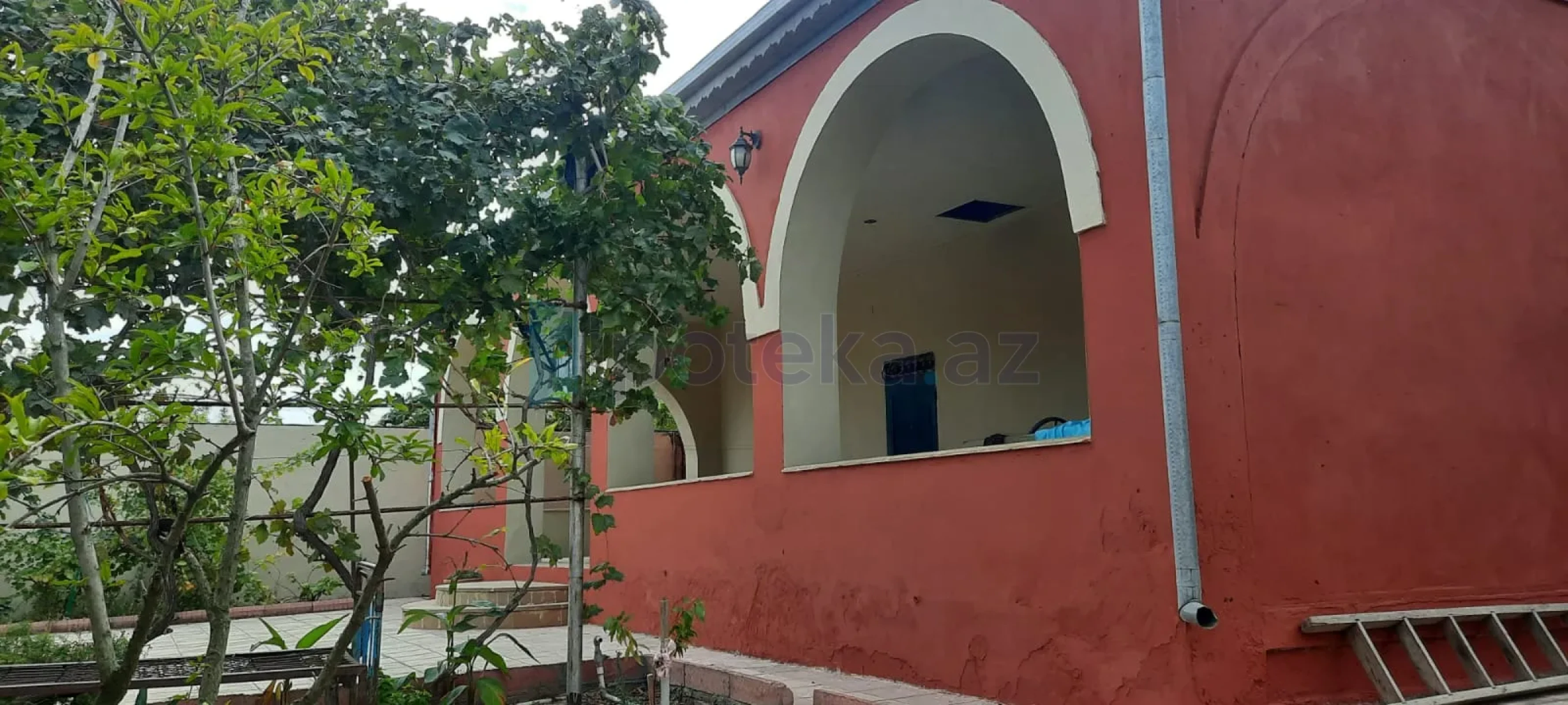 Satılır 4 otaqlı həyət evi 144 m²