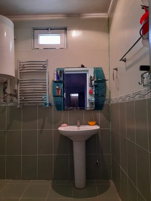 Satılır 4 otaqlı həyət evi 144 m²