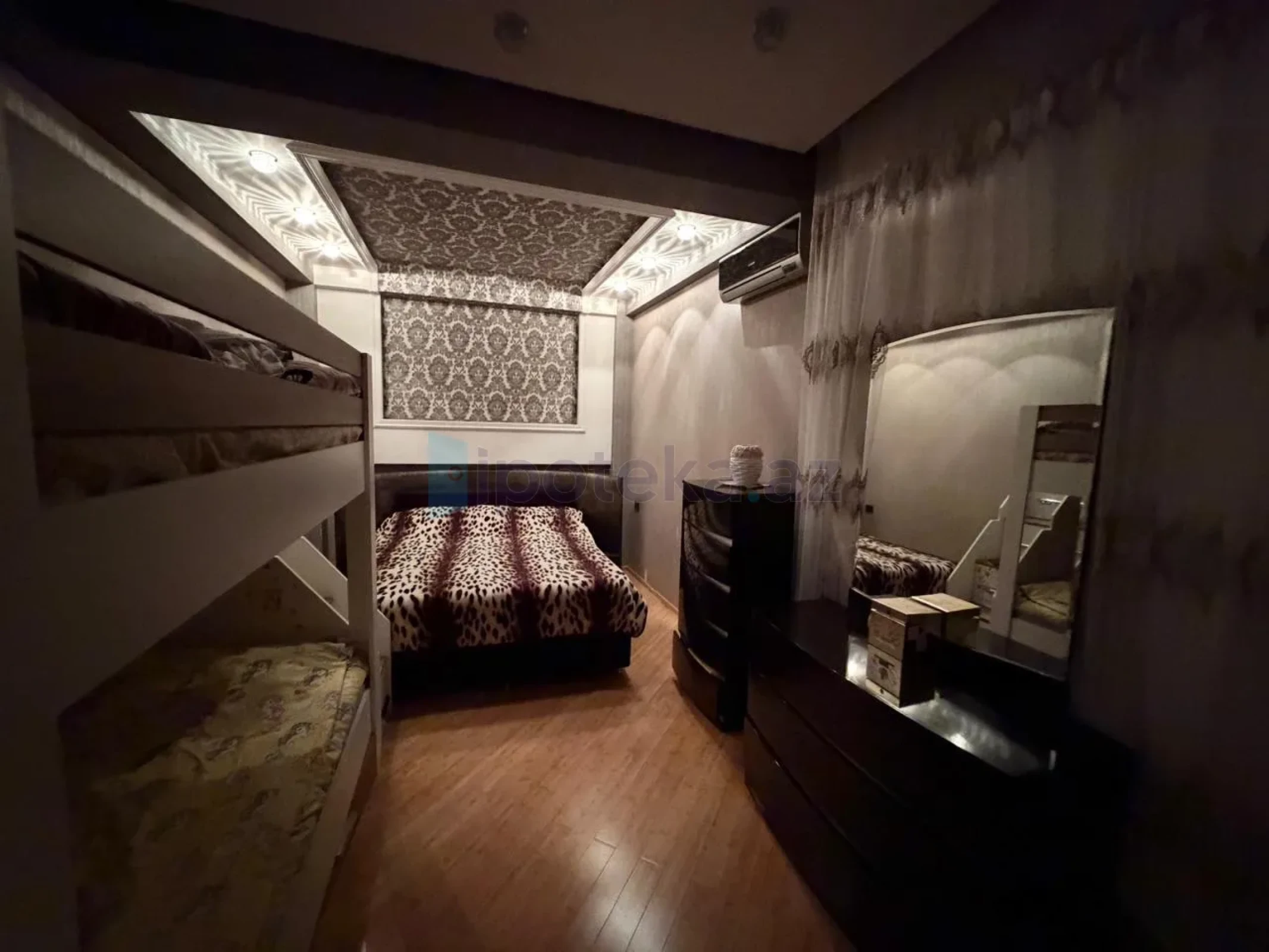 Satılır 3 otaqlı yeni tikili 157 m²