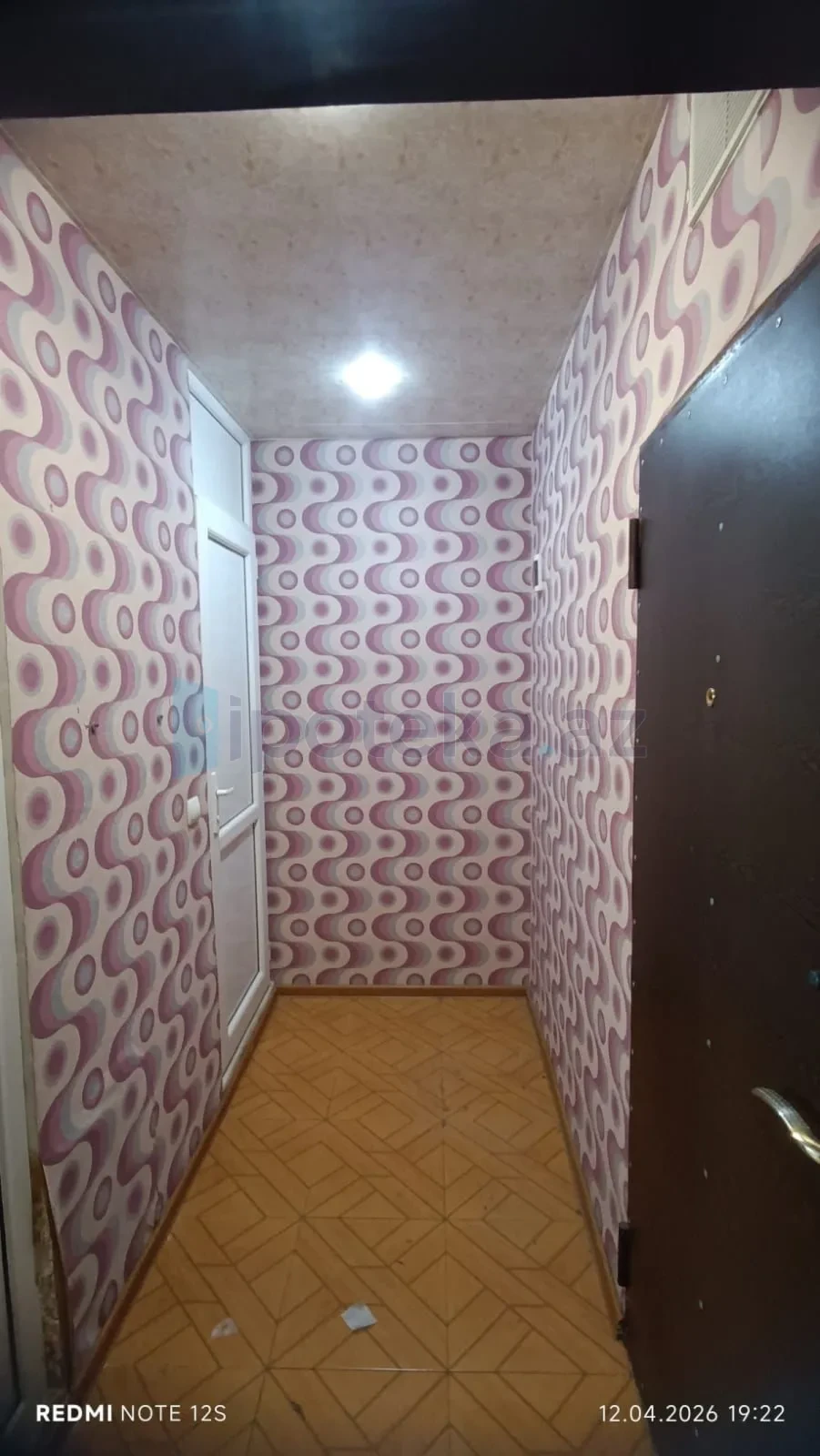 Satılır 1 otaqlı köhnə tikili 40 m²