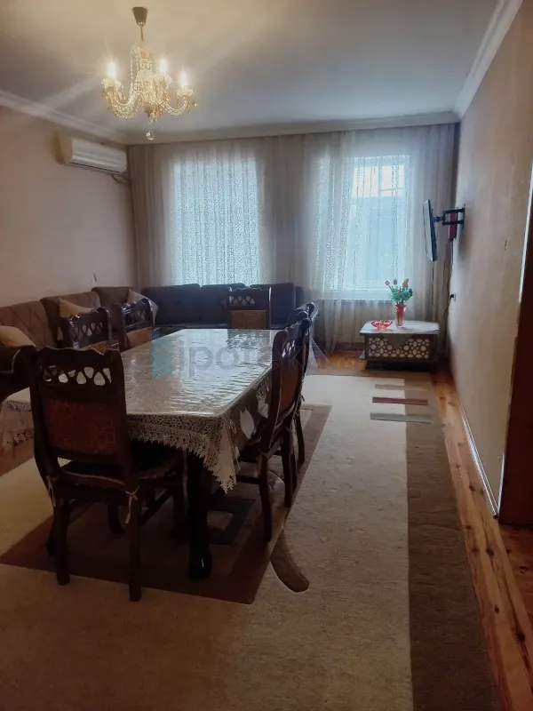 Satılır 4 otaqlı həyət evi 140 m²