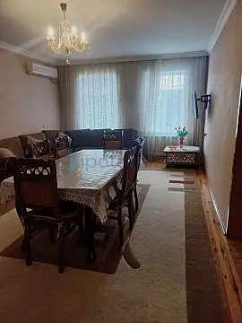 Satılır 4 otaqlı həyət evi 140 m²