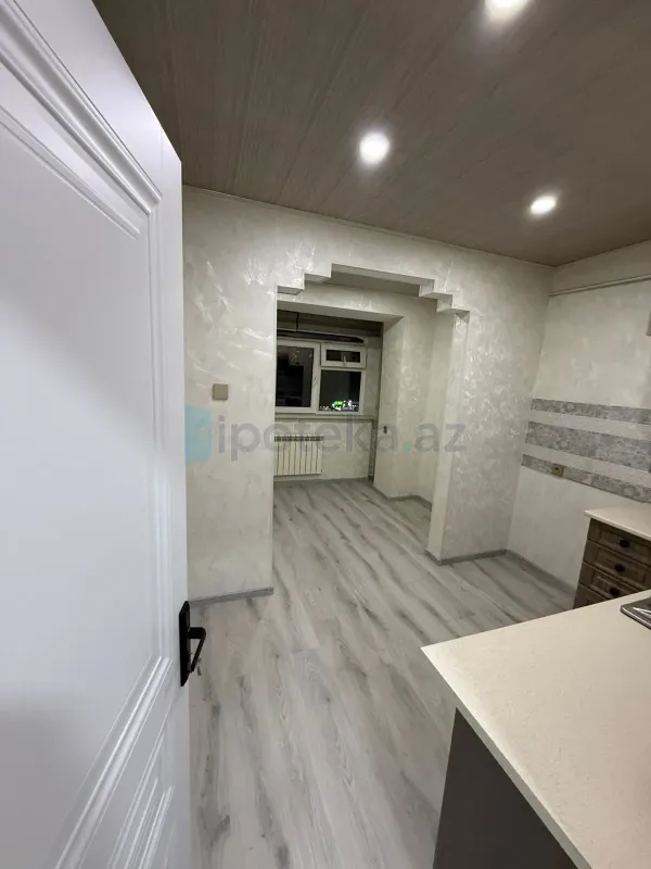 Satılır 2 otaqlı köhnə tikili 60 m²