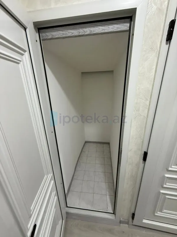 Satılır 2 otaqlı köhnə tikili 60 m²