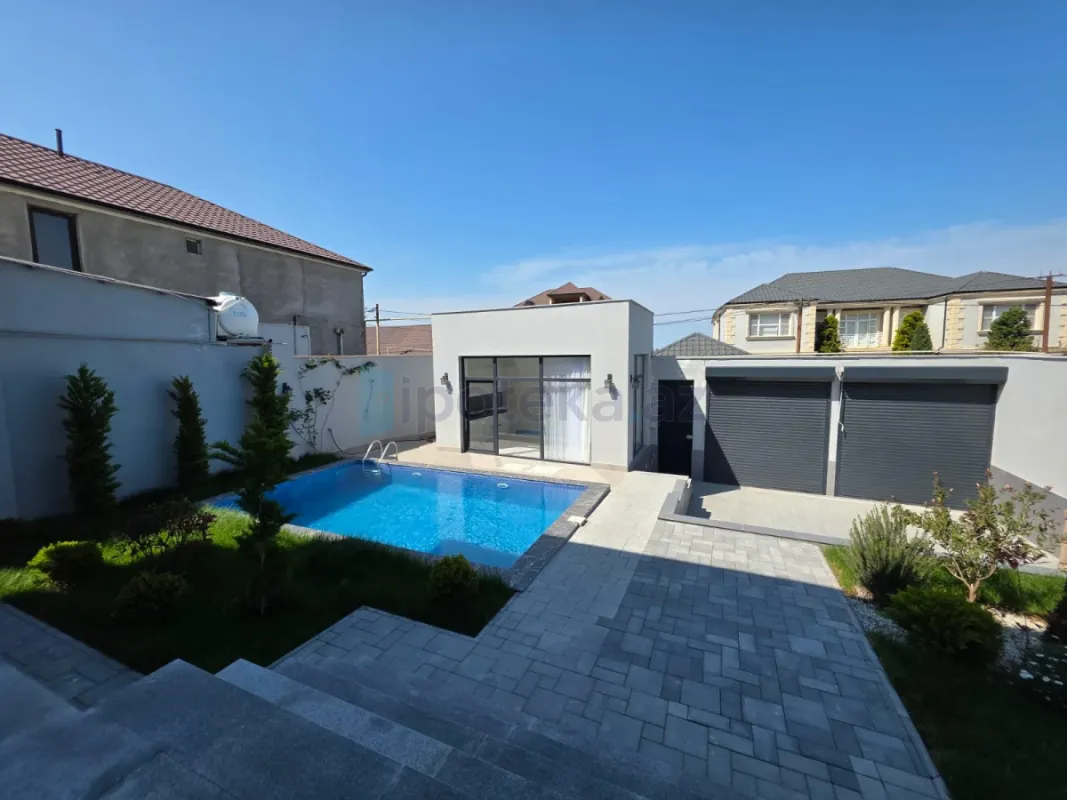 Satılır 5 otaqlı mənzil 280 m²