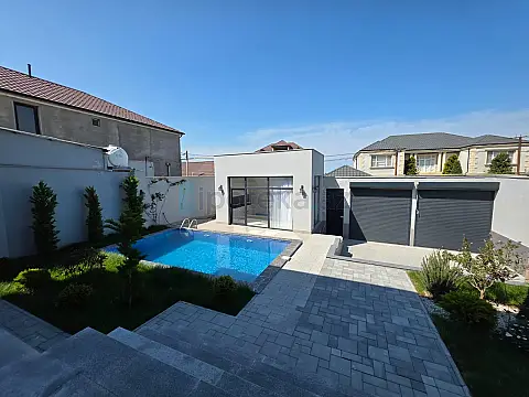 Satılır 5 otaqlı mənzil 280 m²