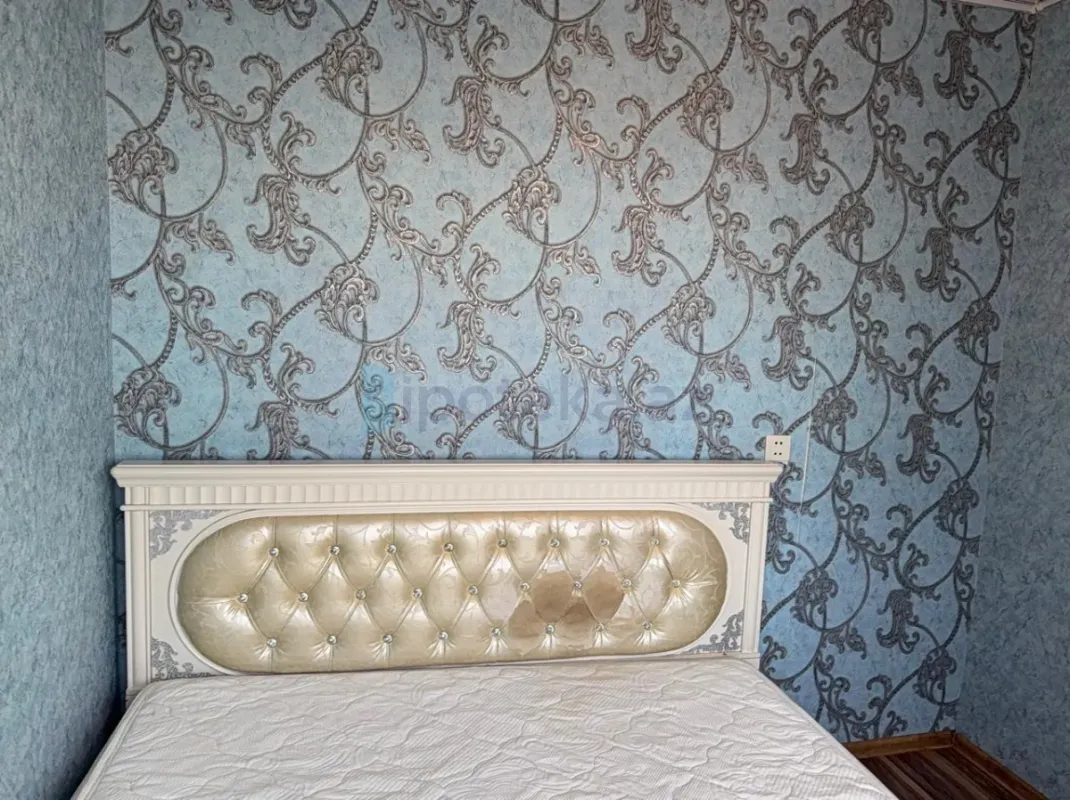 Satılır 1 otaqlı köhnə tikili 40 m²