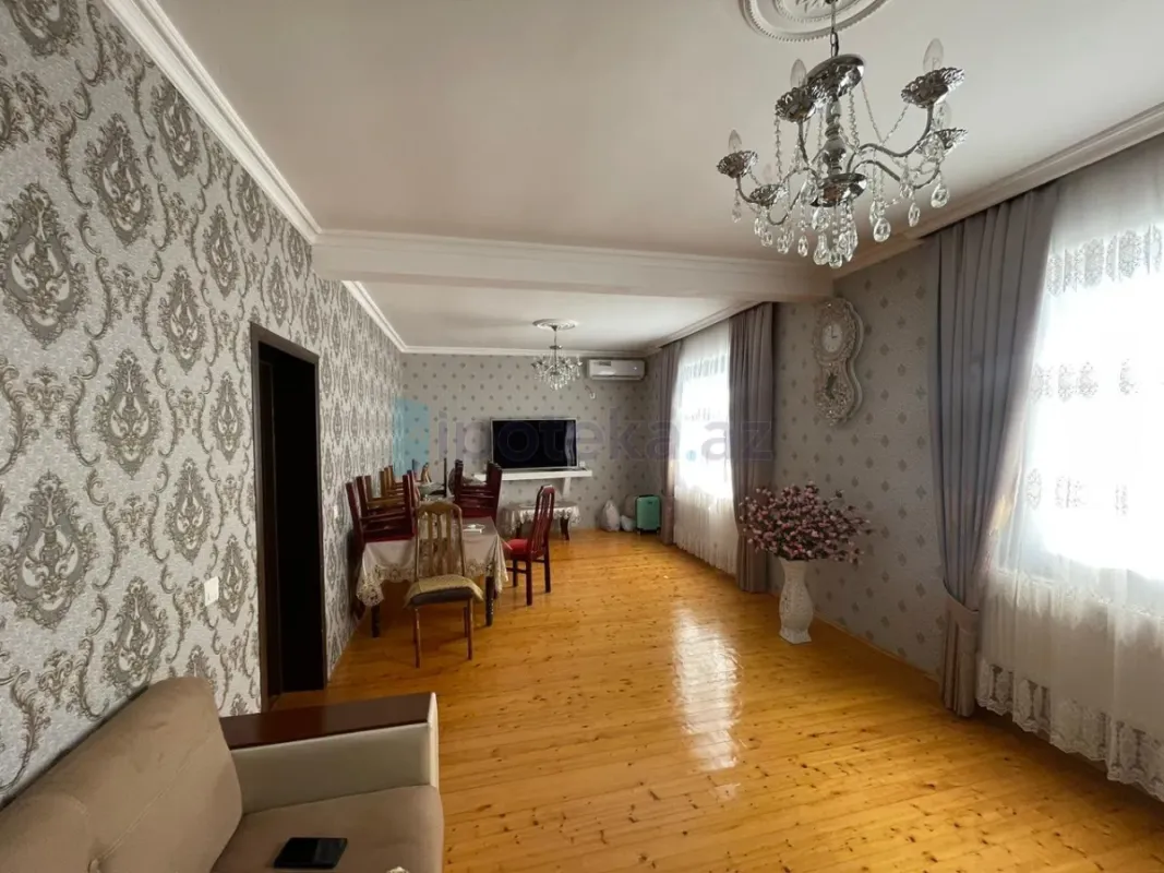 Satılır 5 otaqlı həyət evi 150 m²