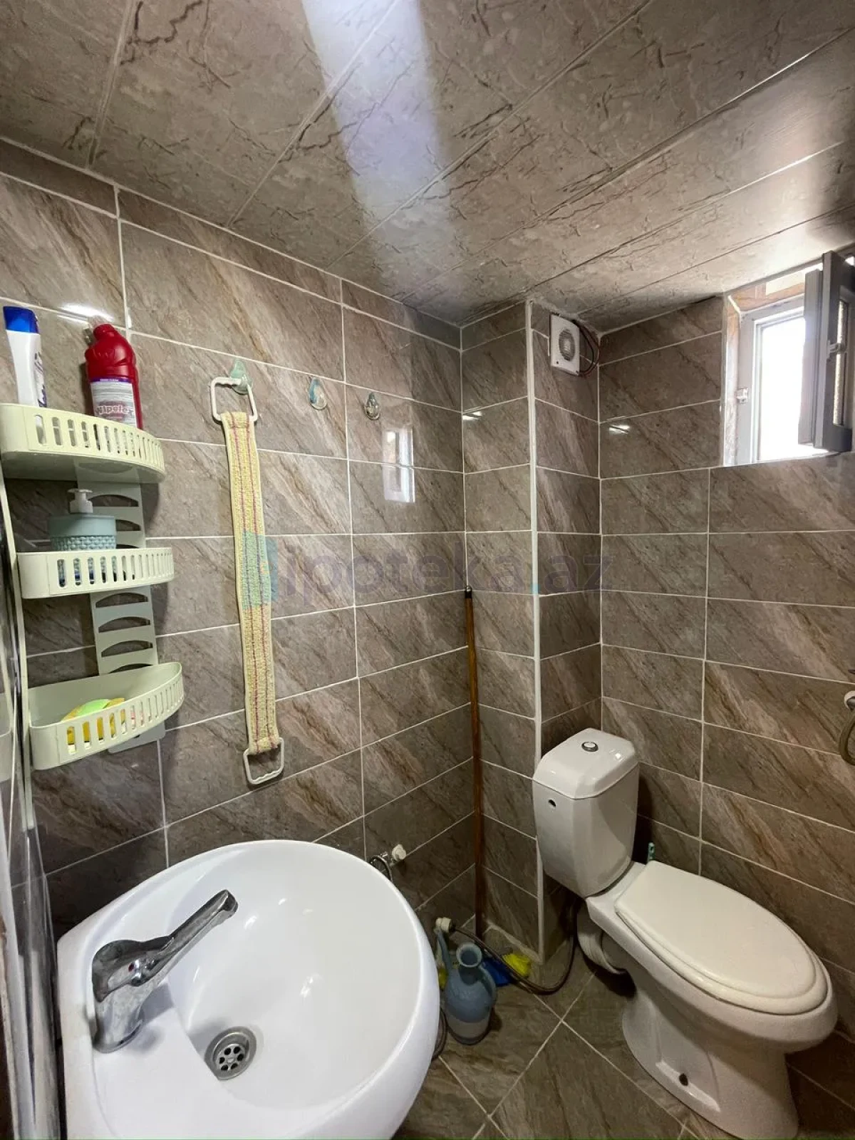 Satılır 5 otaqlı həyət evi 150 m²