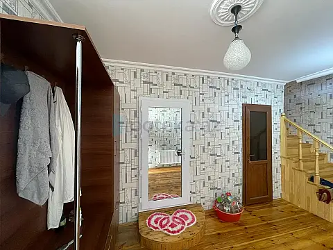 Satılır 5 otaqlı həyət evi 150 m²