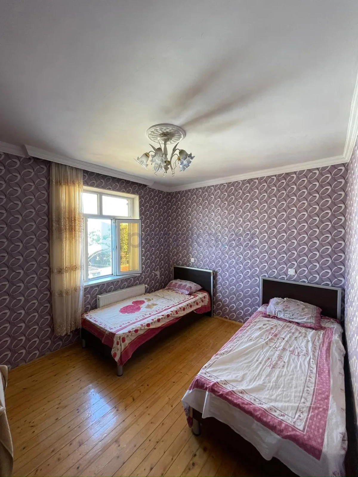 Satılır 5 otaqlı həyət evi 150 m²