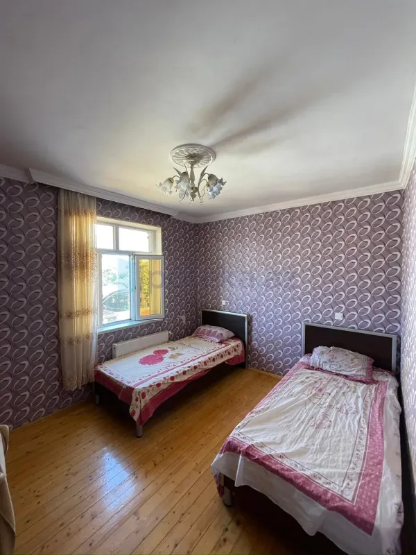 Satılır 5 otaqlı həyət evi 150 m²