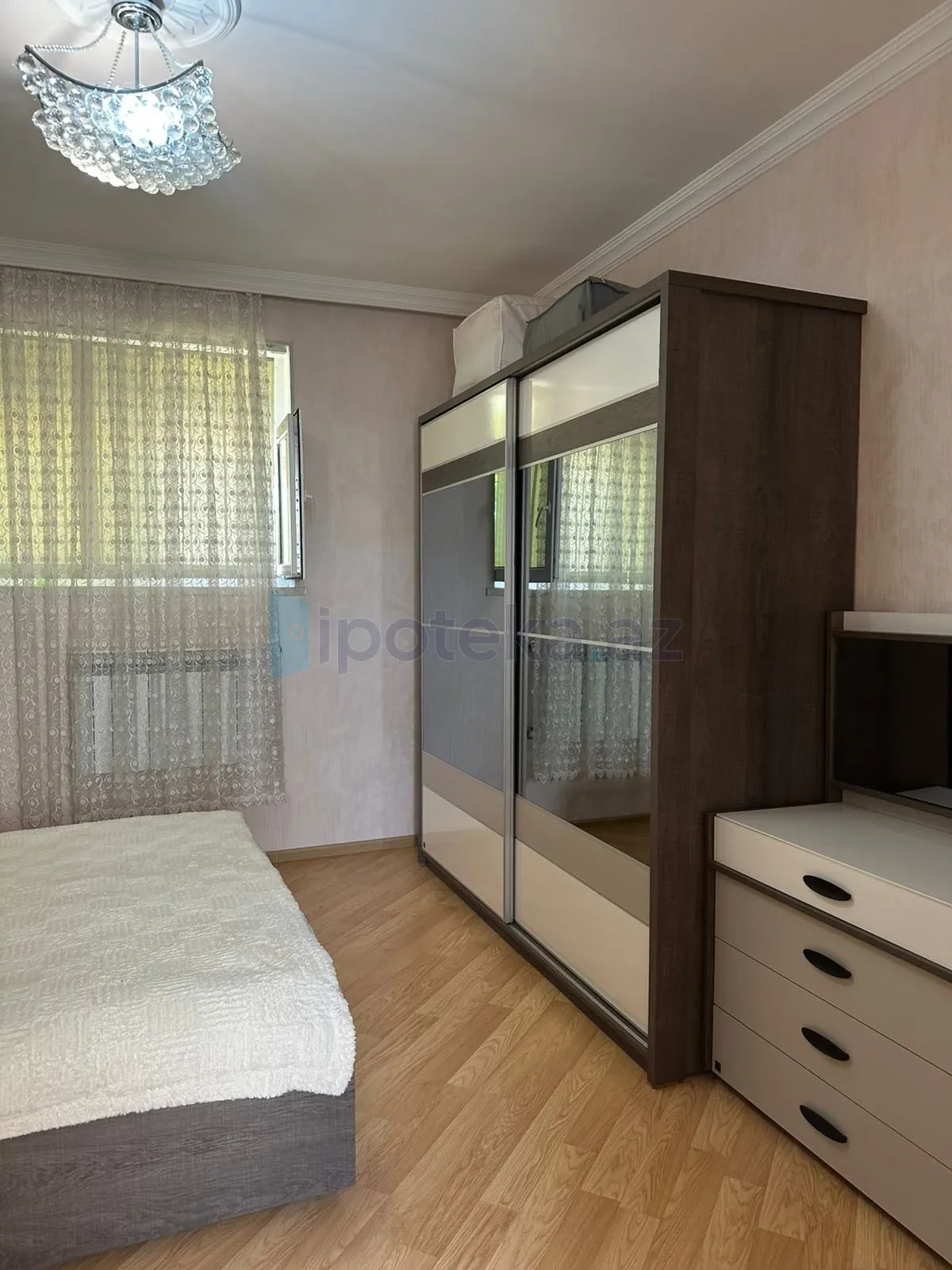 Satılır 4 otaqlı həyət evi 100 m²