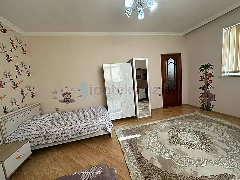 Satılır 4 otaqlı həyət evi 100 m²
