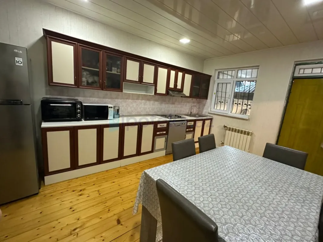 Satılır 4 otaqlı həyət evi 100 m²