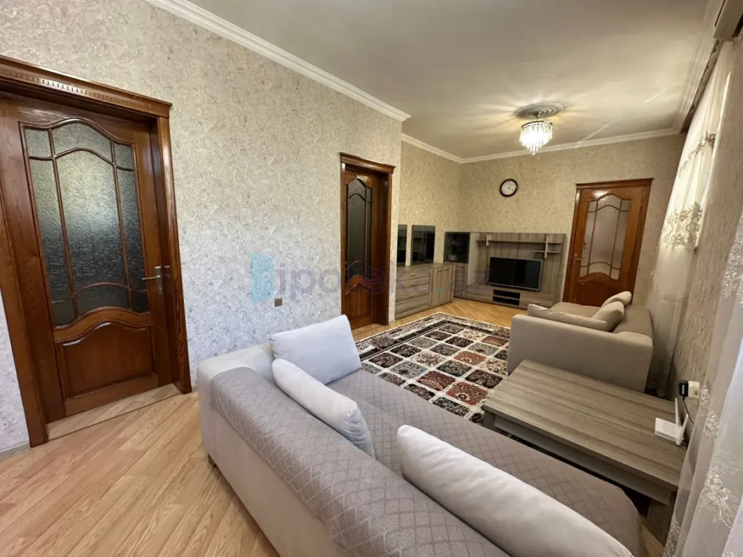 Satılır 4 otaqlı həyət evi 100 m²