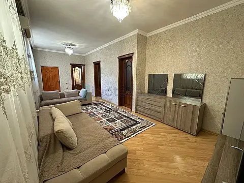 Satılır 4 otaqlı həyət evi 100 m²
