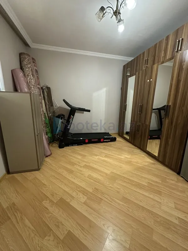 Satılır 4 otaqlı həyət evi 100 m²