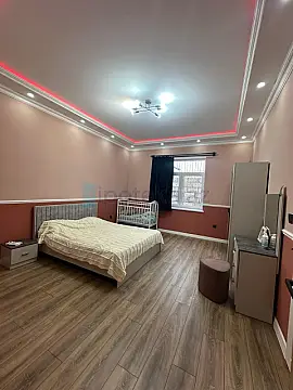 Satılır 4 otaqlı həyət evi 200 m²