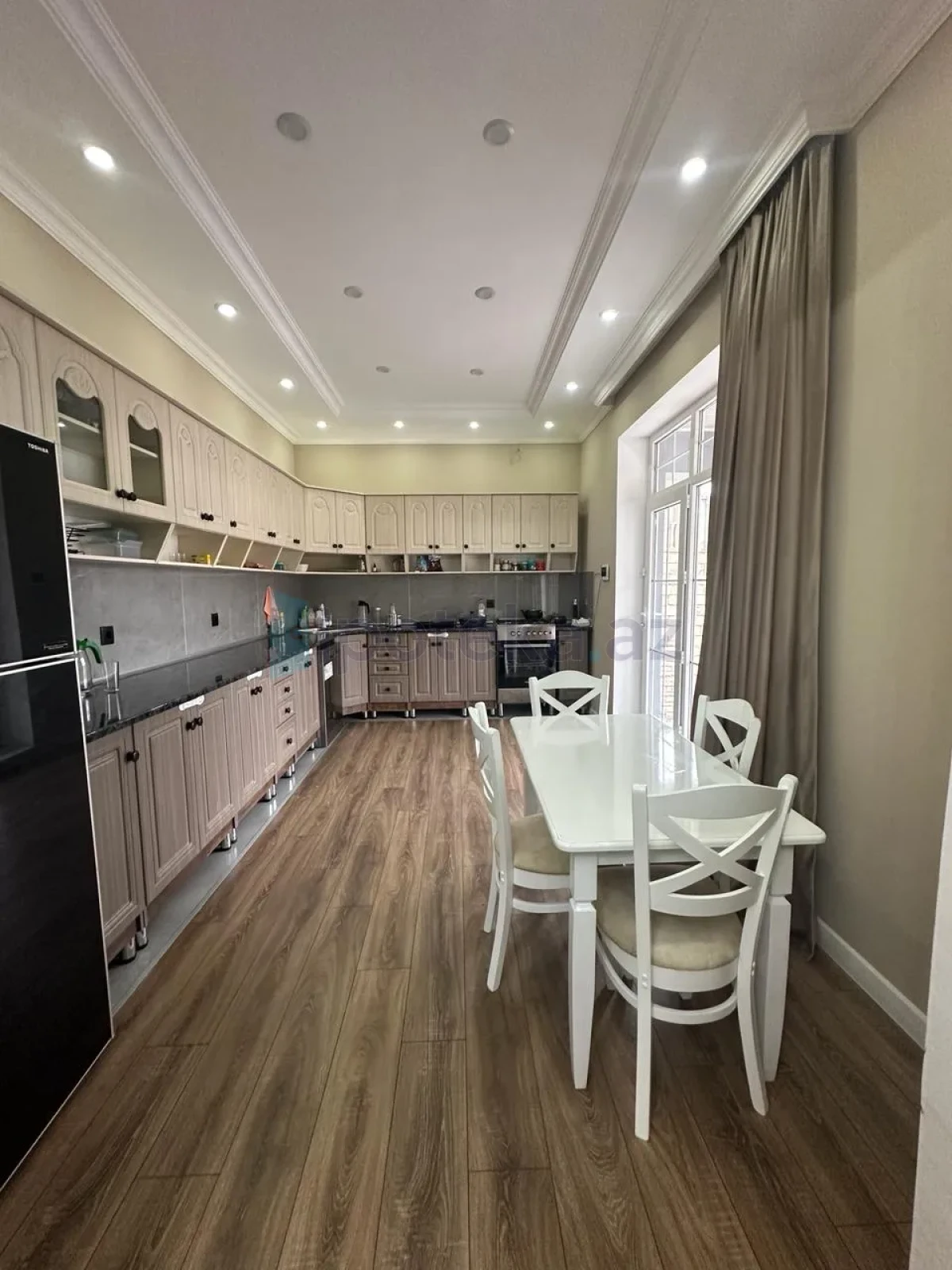 Satılır 4 otaqlı həyət evi 200 m²