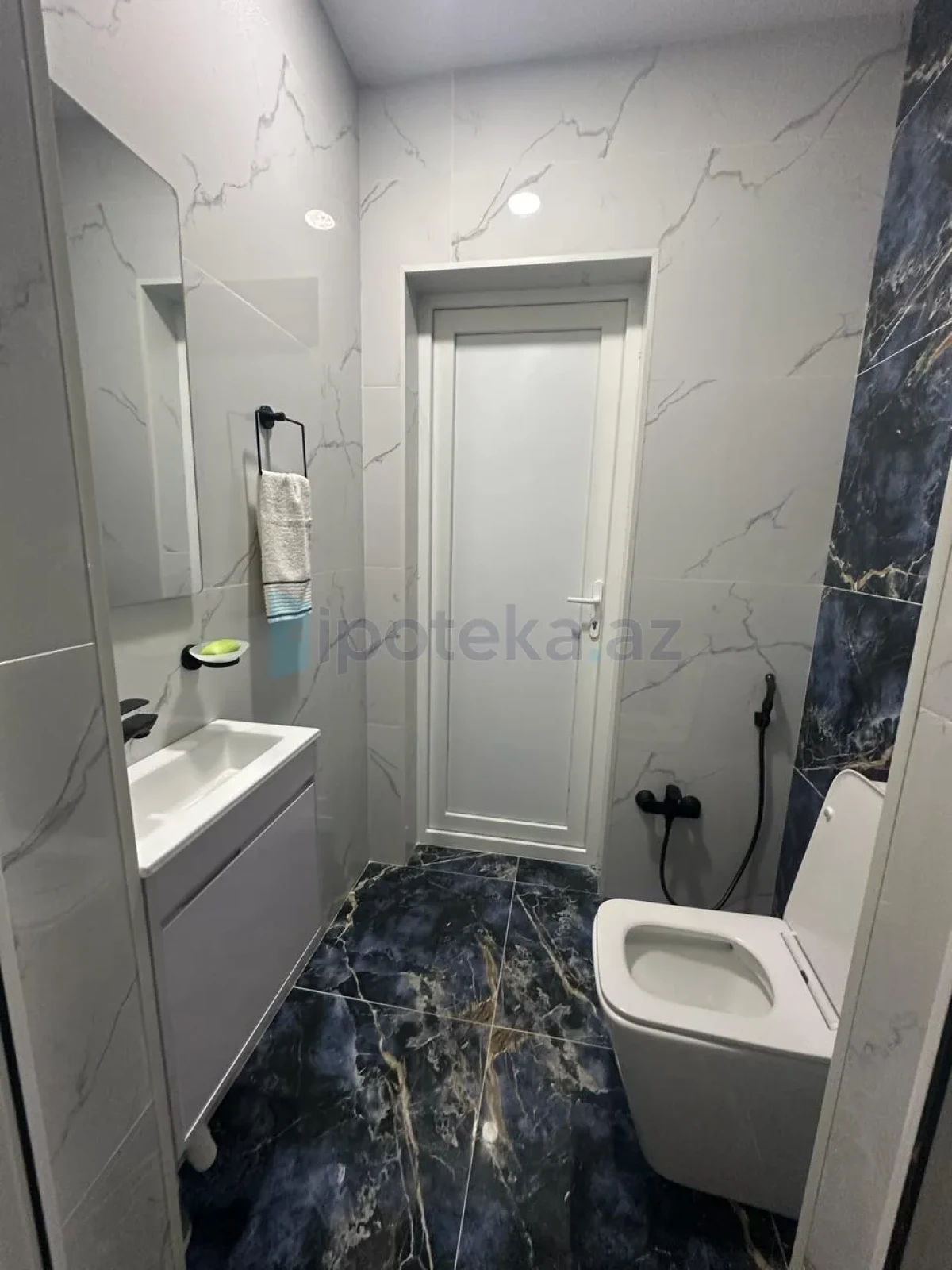 Satılır 4 otaqlı həyət evi 200 m²