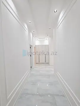 Satılır 4 otaqlı mənzil 140 m²