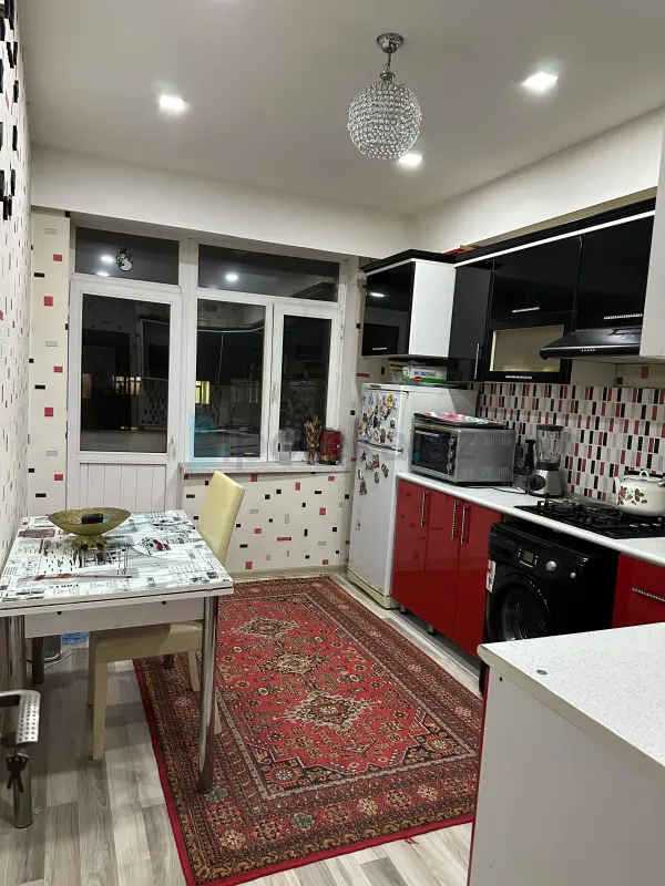 Satılır 3 otaqlı yeni tikili 85 m²