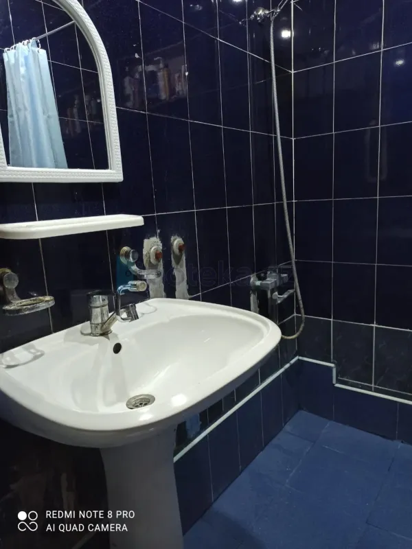 Satılır 2 otaqlı köhnə tikili 60 m²