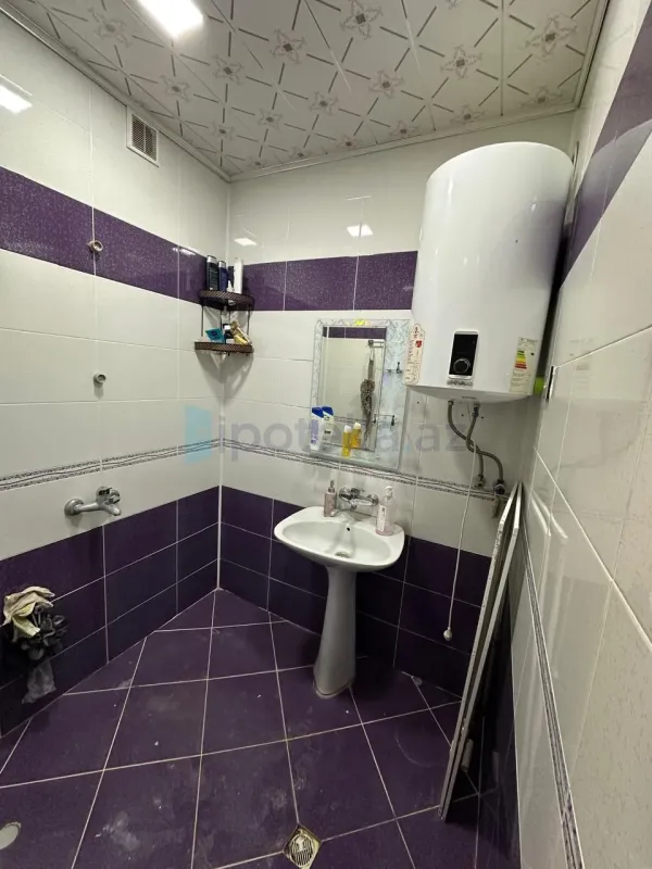 Satılır 2 otaqlı köhnə tikili 49 m²