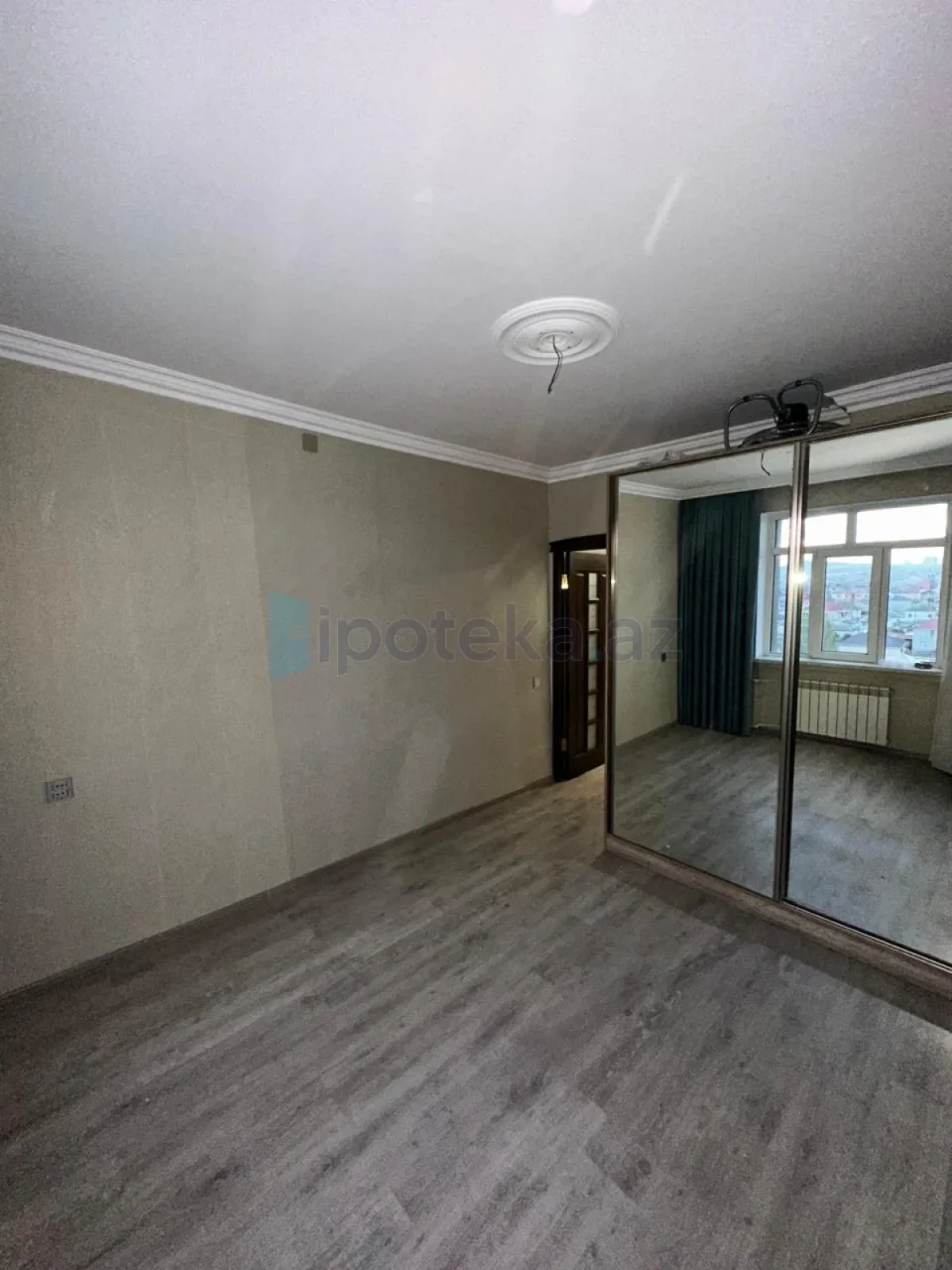 Satılır 2 otaqlı köhnə tikili 49 m²