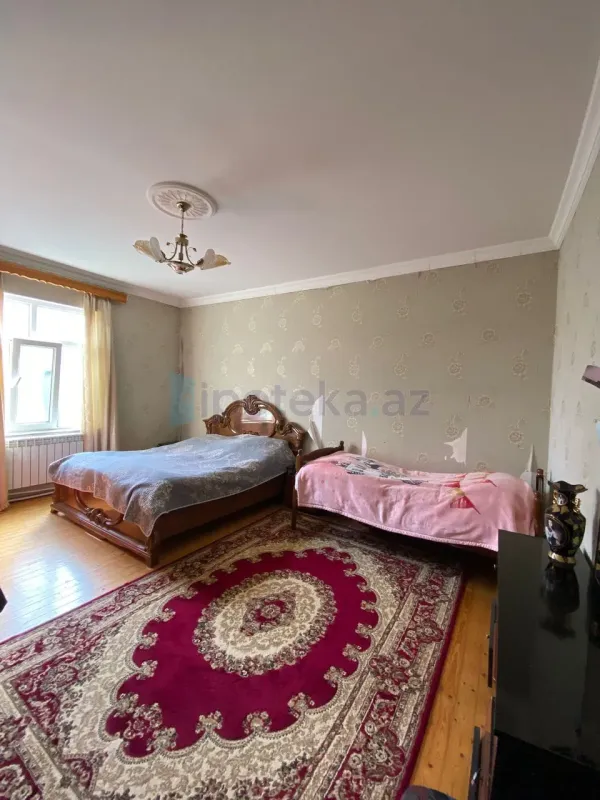 Satılır 5 otaqlı həyət evi 140 m²
