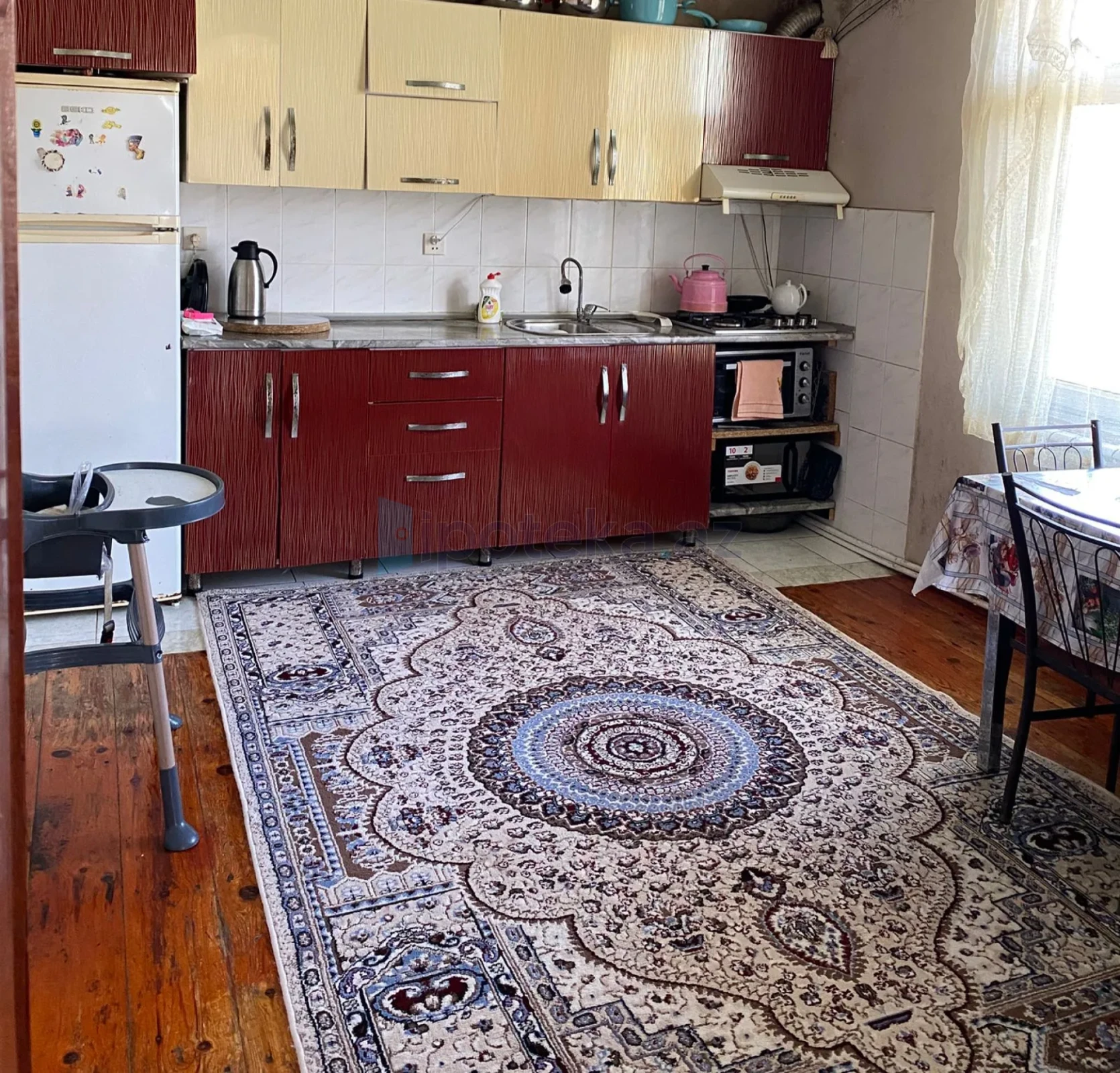 Satılır 5 otaqlı həyət evi 140 m²