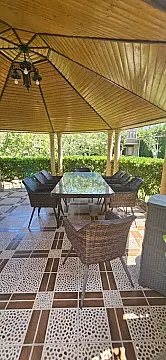 Satılır 4 otaqlı mənzil 230 m²