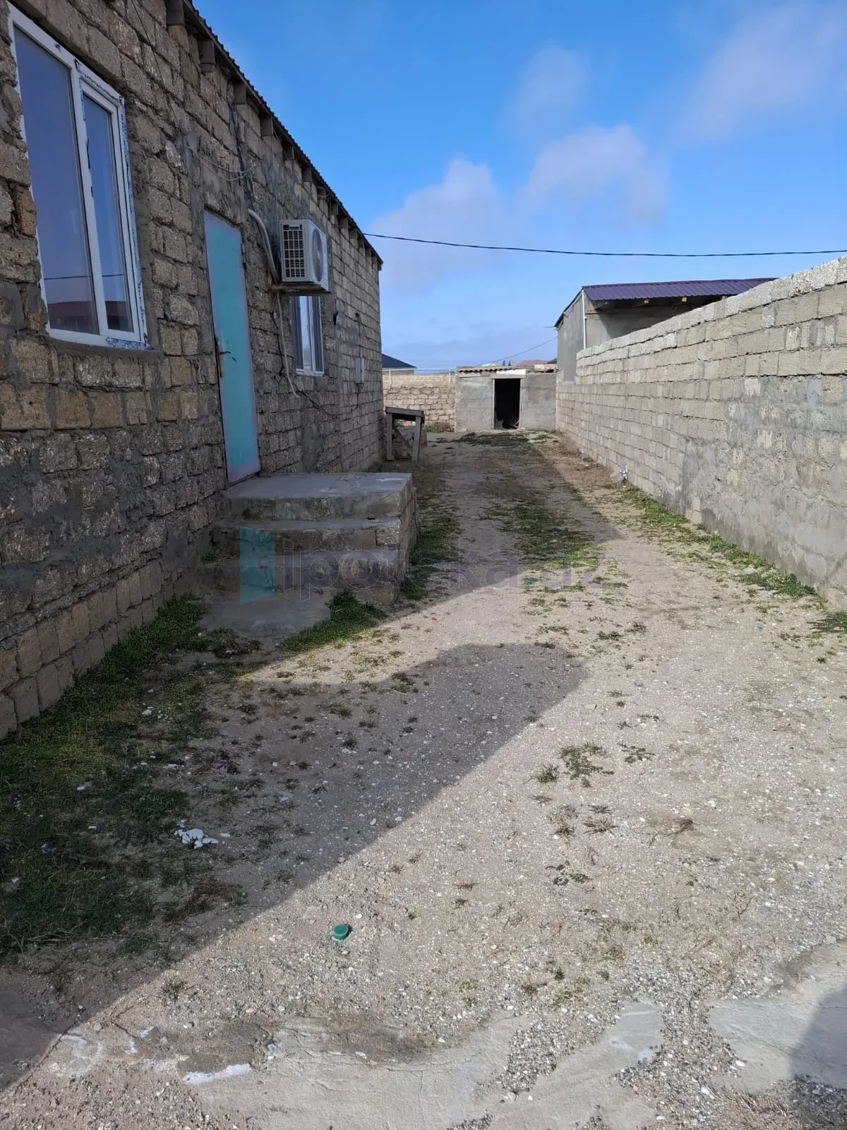 Satılır 3 otaqlı həyət evi 100 m²