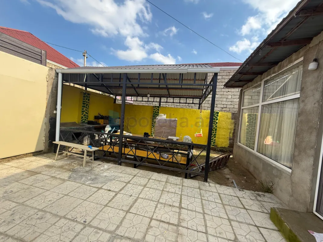Satılır 4 otaqlı həyət evi 100 m²