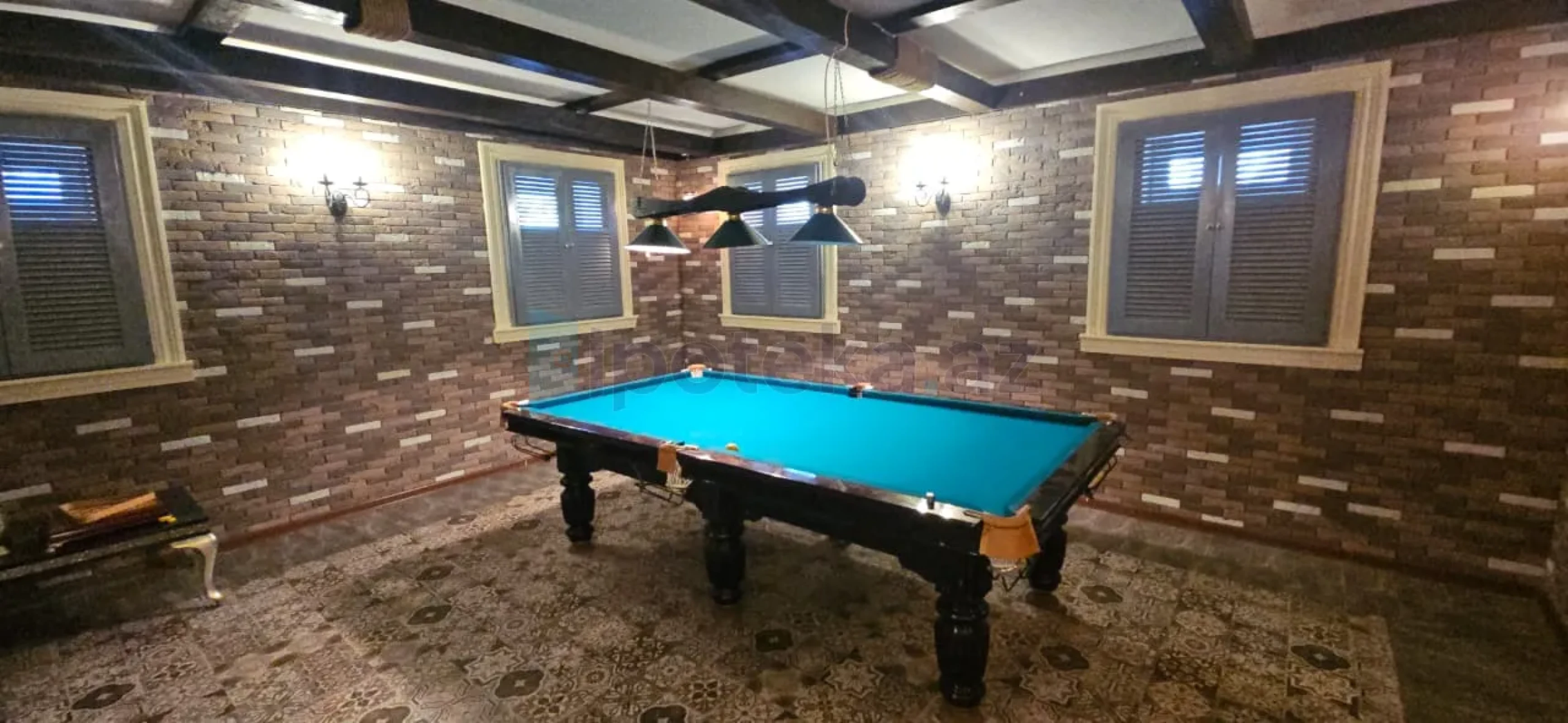 Satılır 7 otaqlı mənzil 450 m²