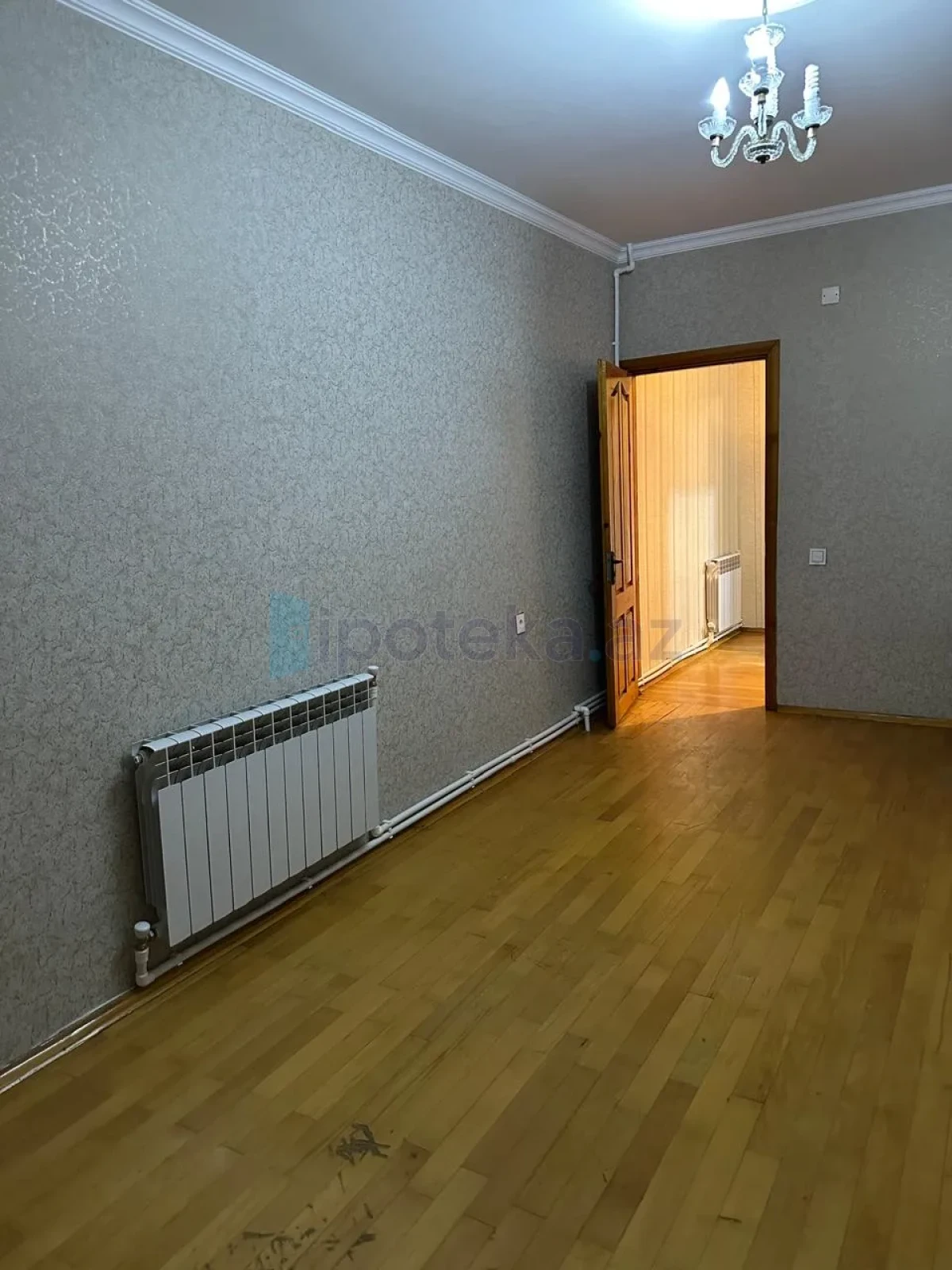 Satılır 1 otaqlı köhnə tikili 44 m²