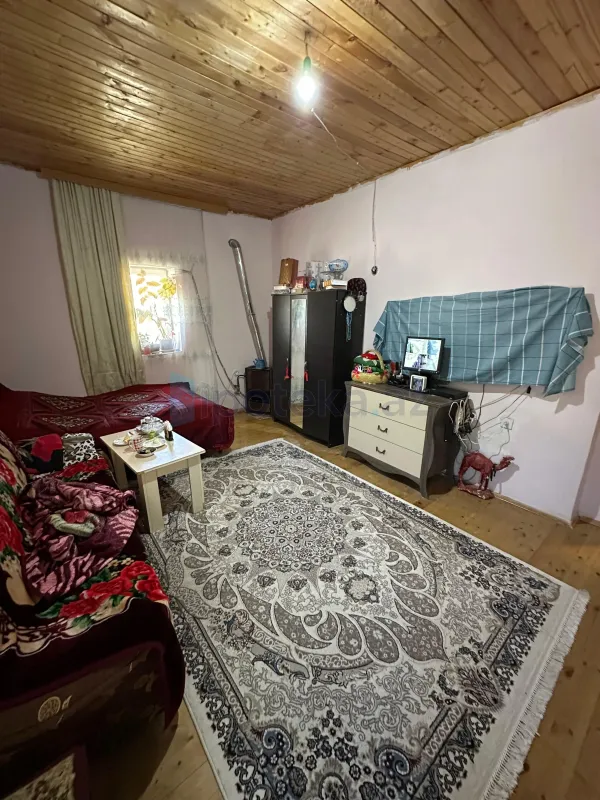Satılır 4 otaqlı həyət evi 80 m²