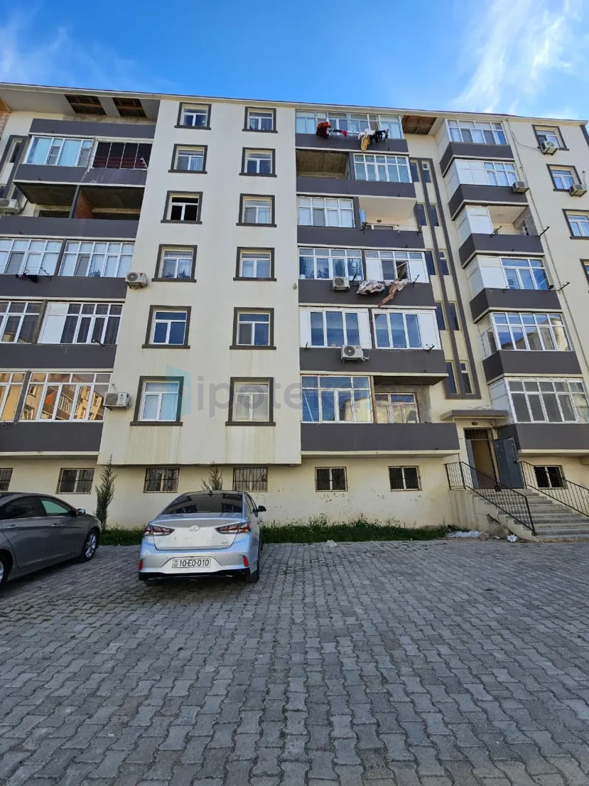 Satılır 3 otaqlı yeni tikili 72 m²