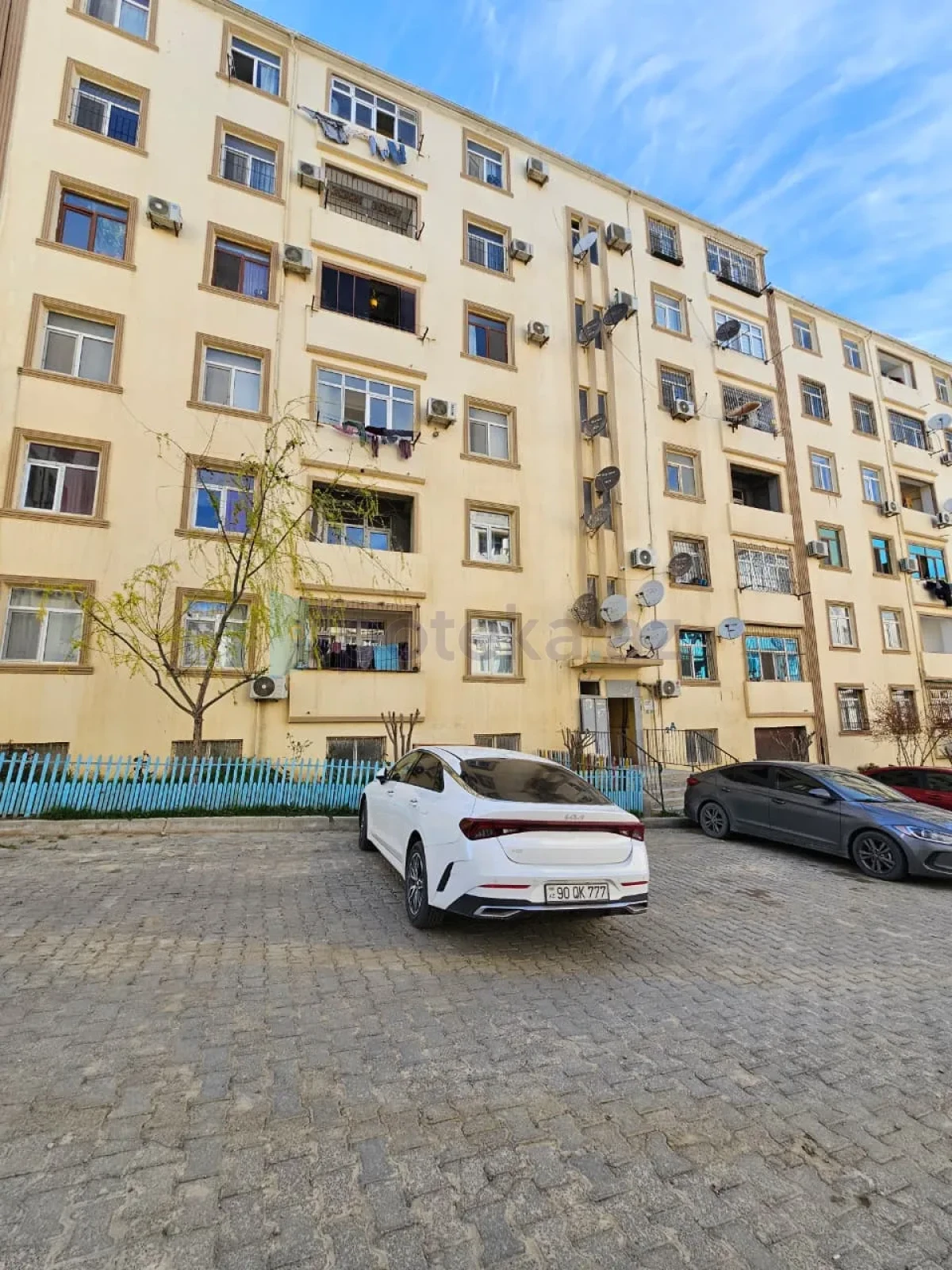Satılır 2 otaqlı yeni tikili 83 m²