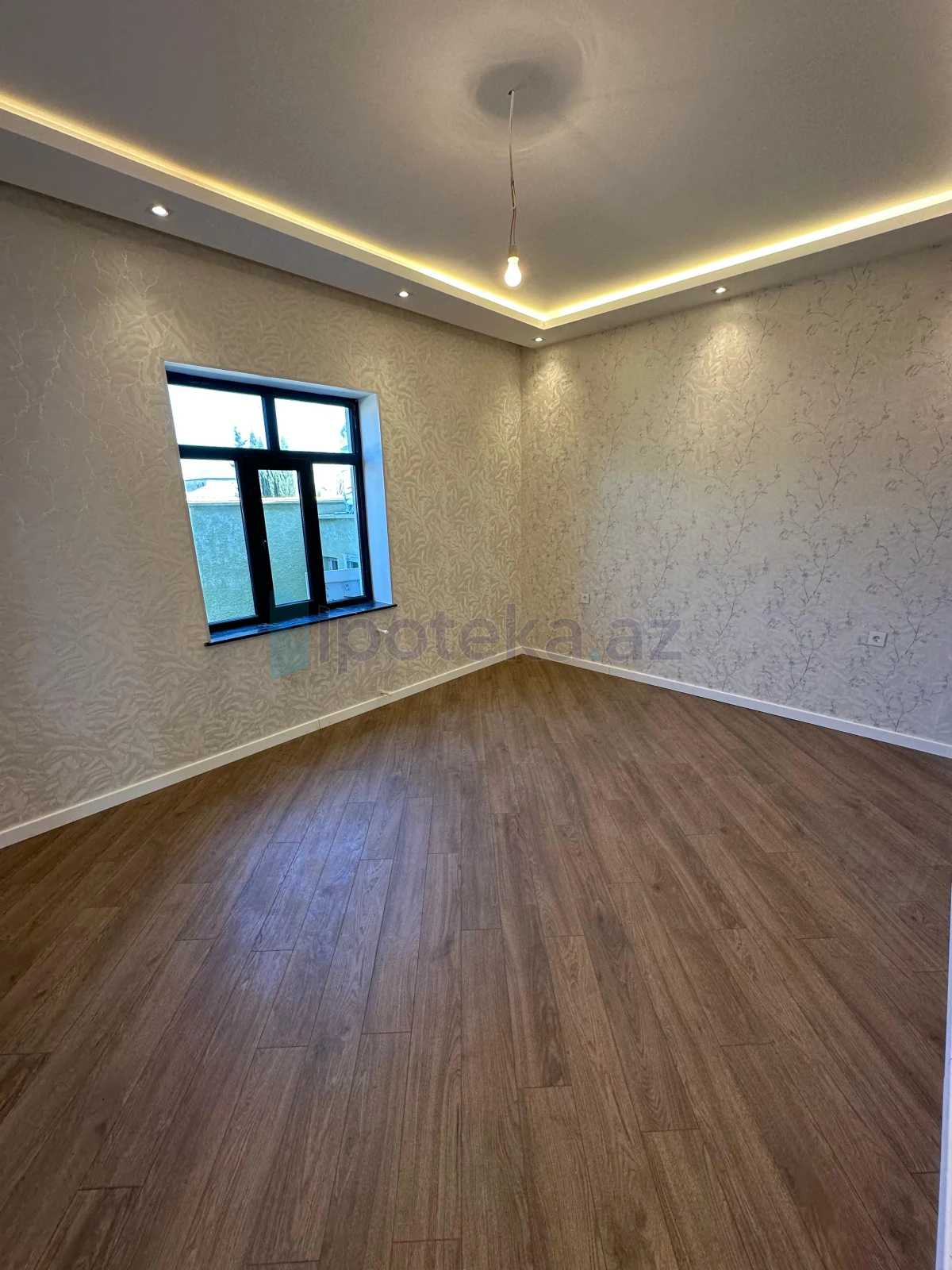 Satılır 5 otaqlı həyət evi 160 m²